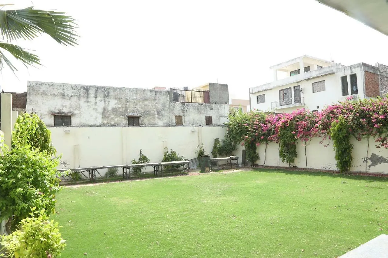 ***  Hotel Deviram Palace Agra  India