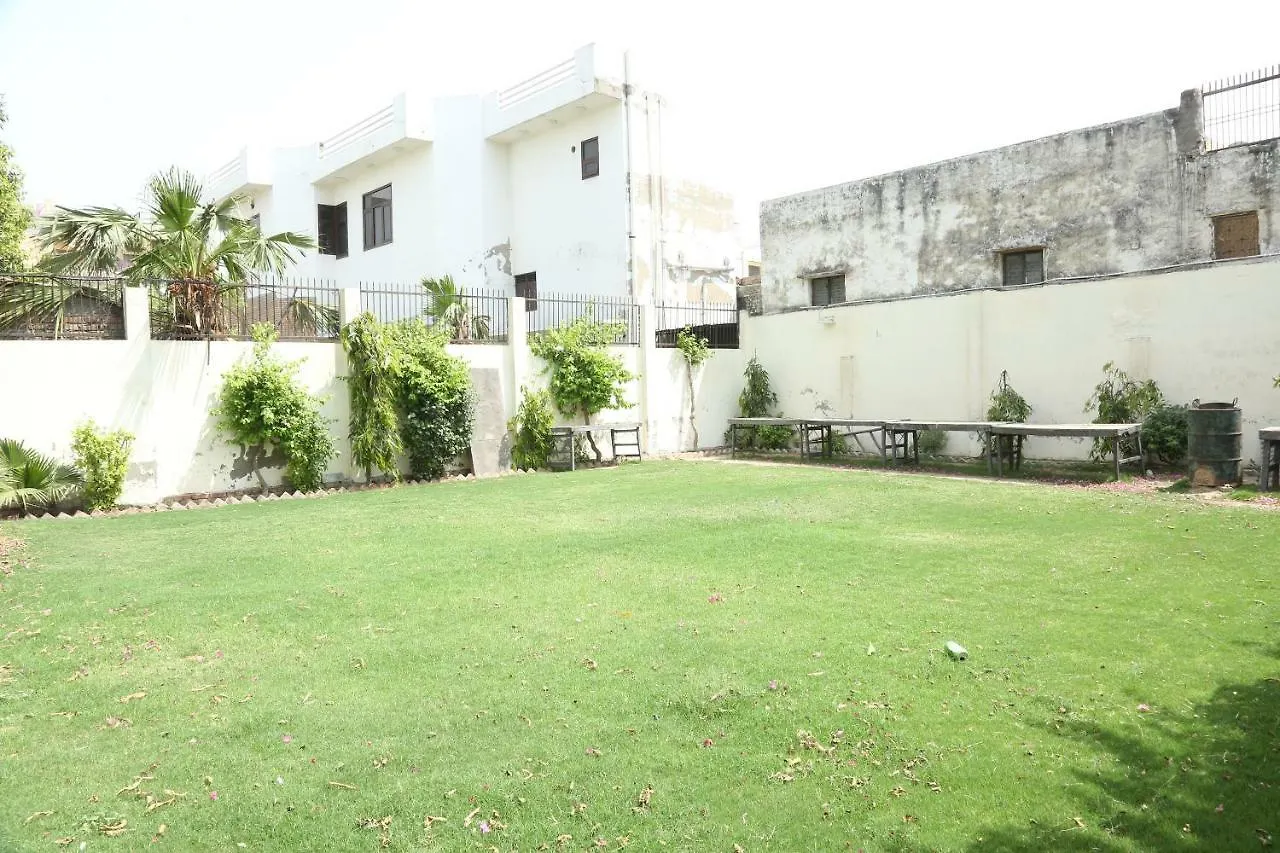 Hotel Deviram Palace Agra